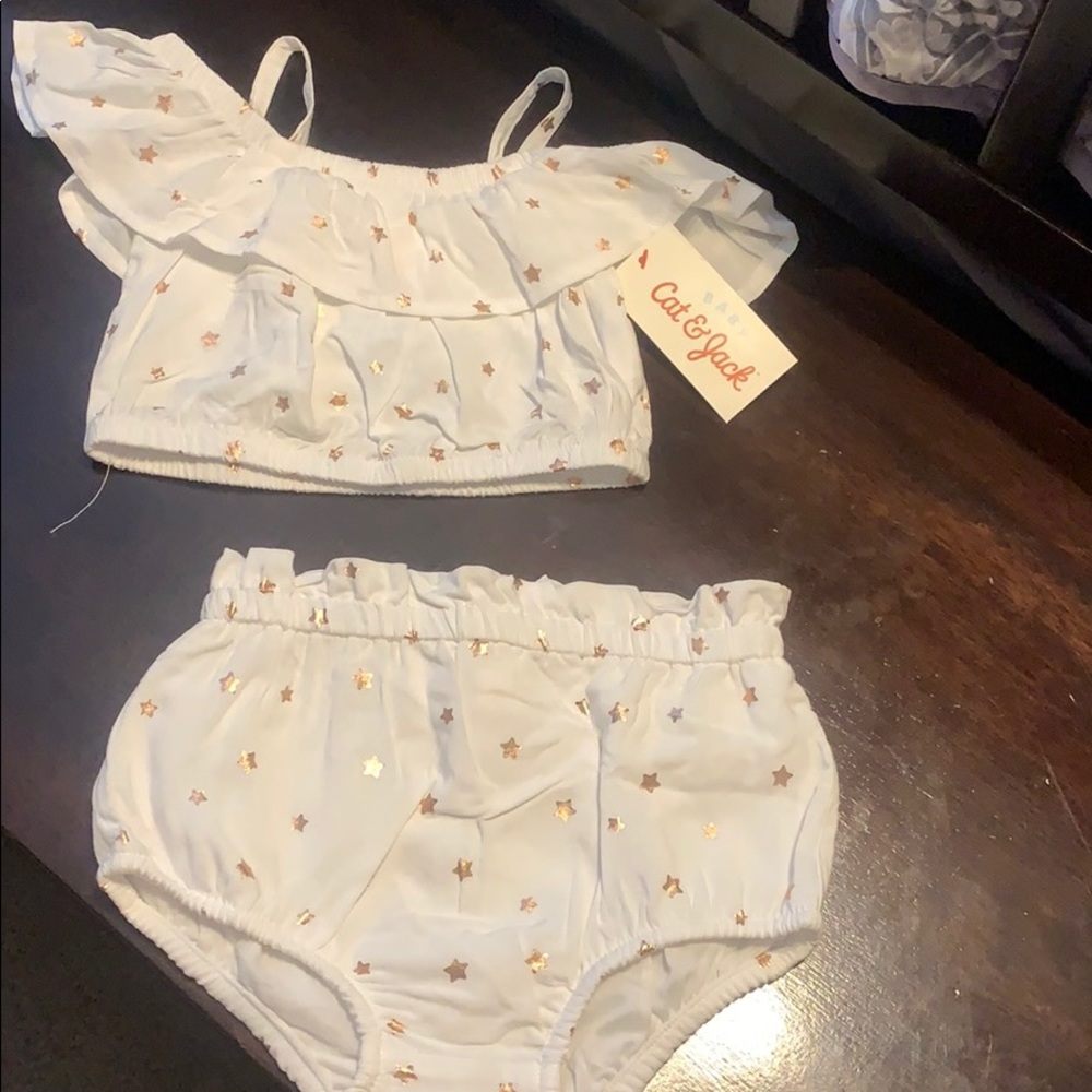 NWT Infant girl Cat and Jack outfit